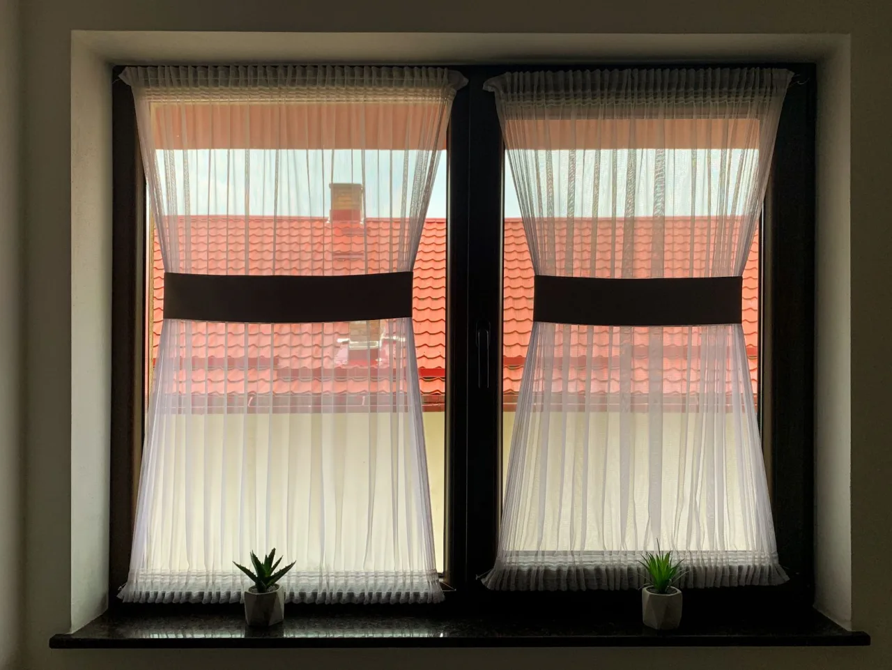 Best Curtains for Dubai Heat: Blackout & UV Guide