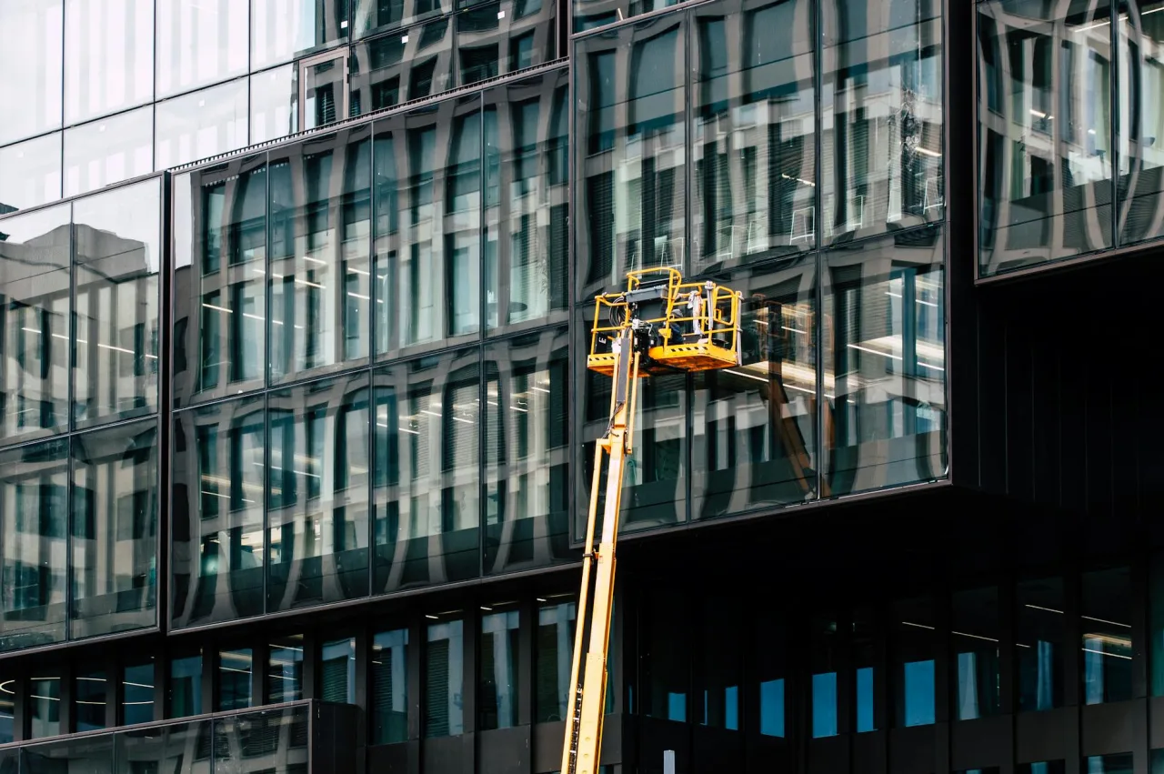 Building Maintenance vs Facilities Management: What Is the Difference?