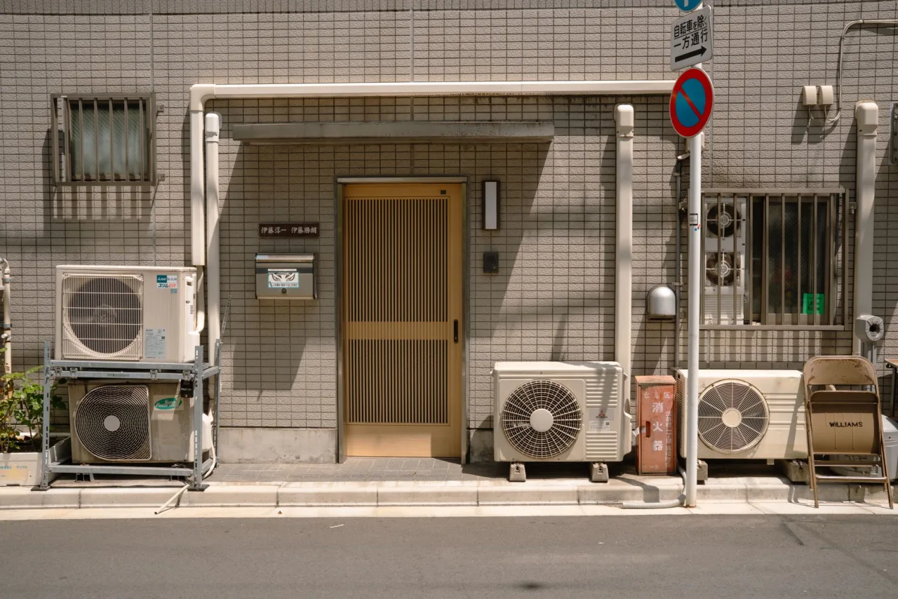 How Much Does an AC Gas Top-Up Cost in Dubai?
