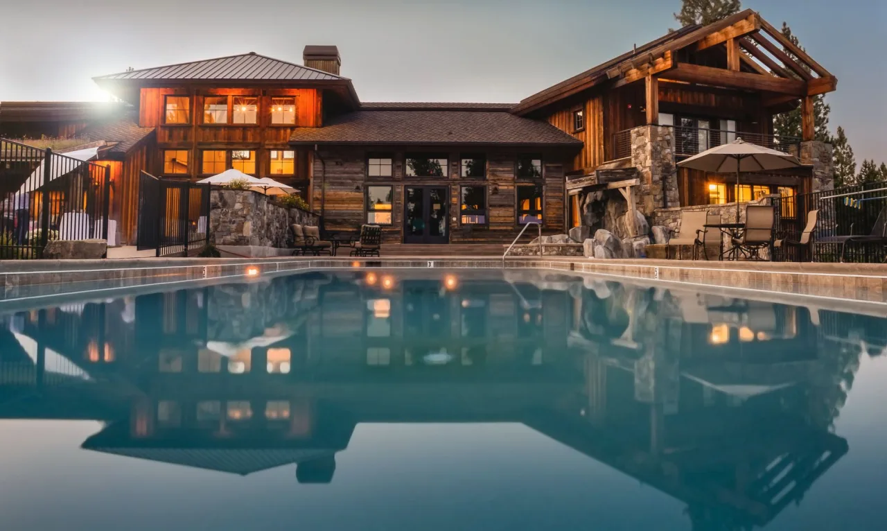 How Much Does Pool Cleaning Cost in Dubai?