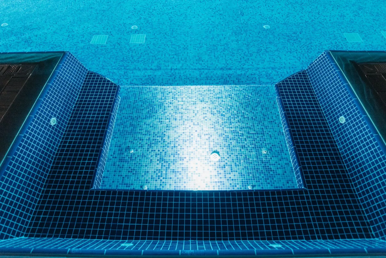 How to Choose a Swimming Pool Care Company in Dubai