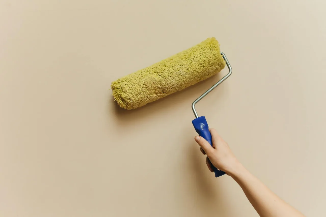 Painting in Dubai Summer: Why 40 Degrees Defeats Most Coatings