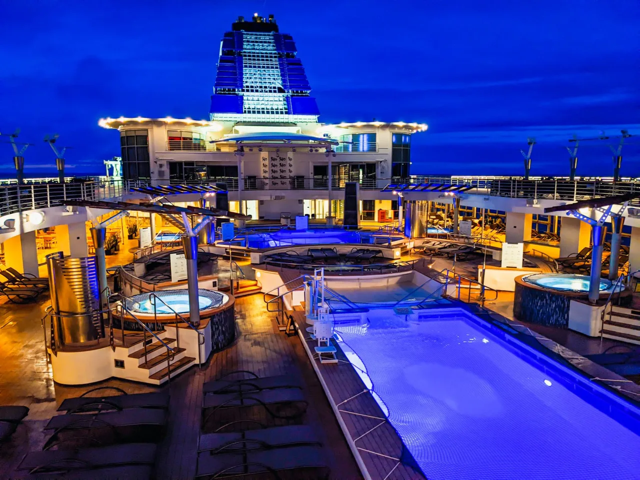 Preparing Your Swimming Pool Care for Dubai Summer