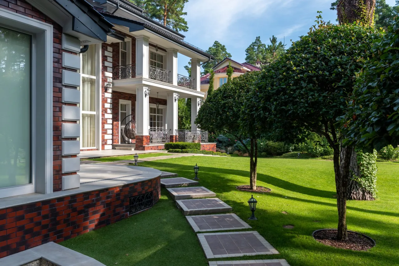Signs Your Villa Needs Repair in Dubai (Before It Gets Expensive)