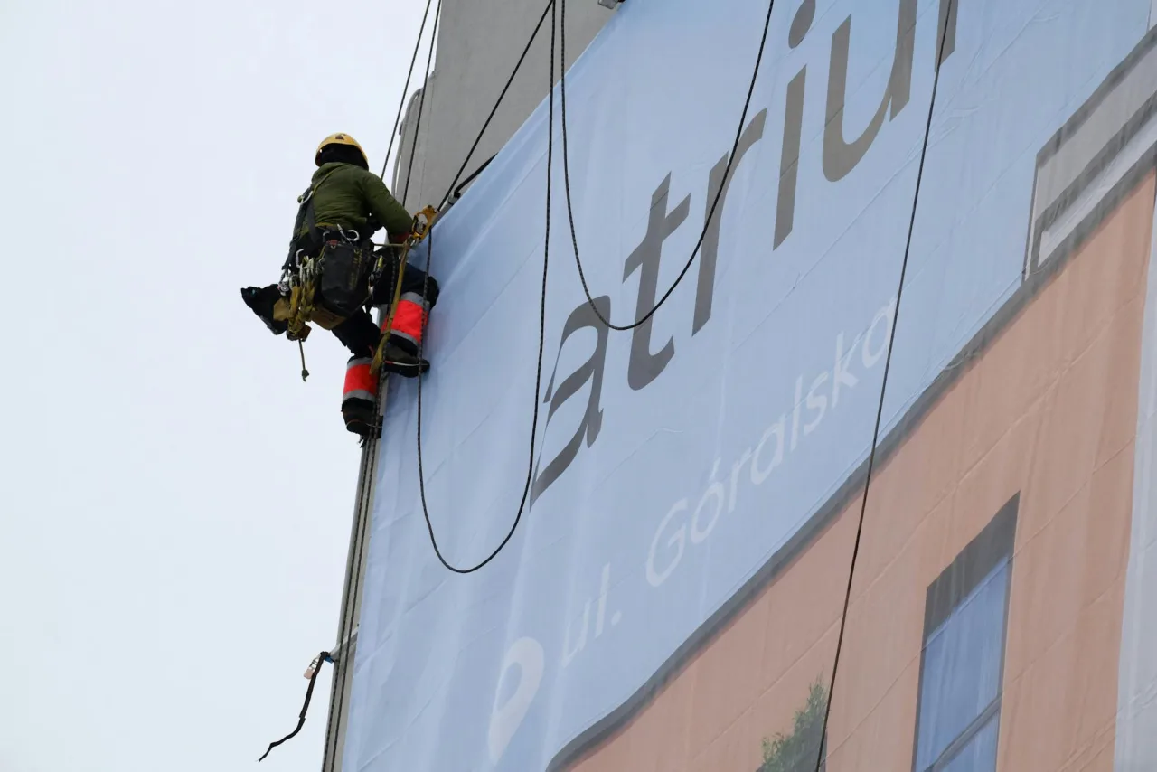 What Does a Building Maintenance Company Do?