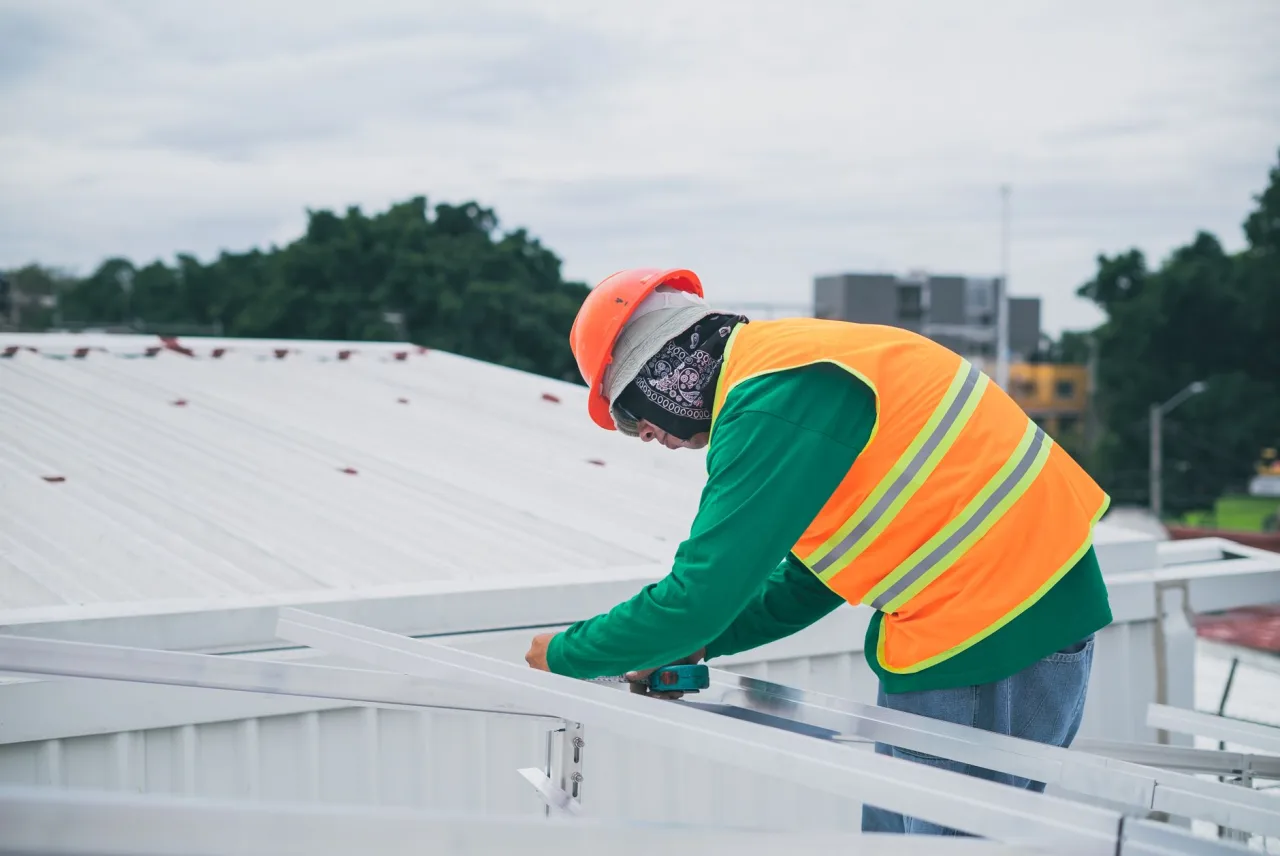 Who Is Responsible for Building Maintenance in Dubai?