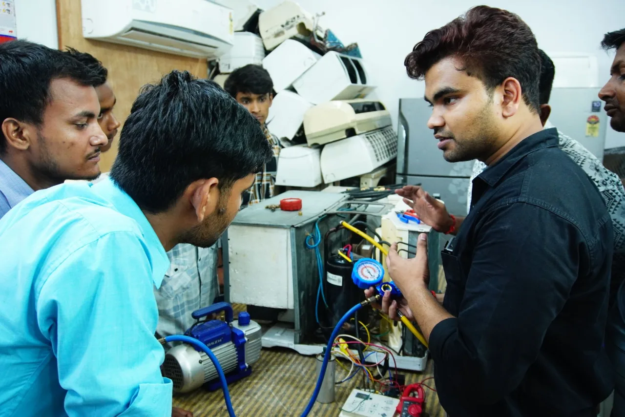 Why is my AC running but not cooling in Dubai?